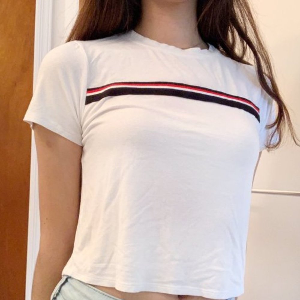 FOREVER21 Cropped White One-Striped Baby Tee